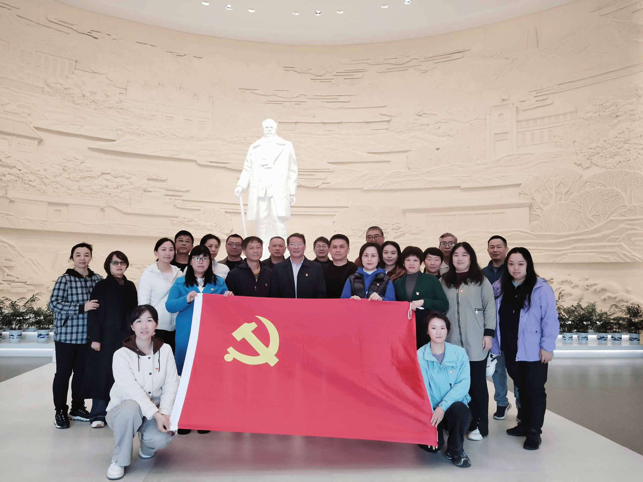 红色足迹砺初心  英烈精神铸担当——yl23411永利集团党总支组织开展党性教育活动